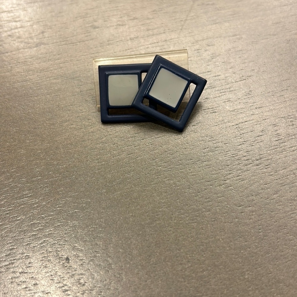 Square earrings​​​​